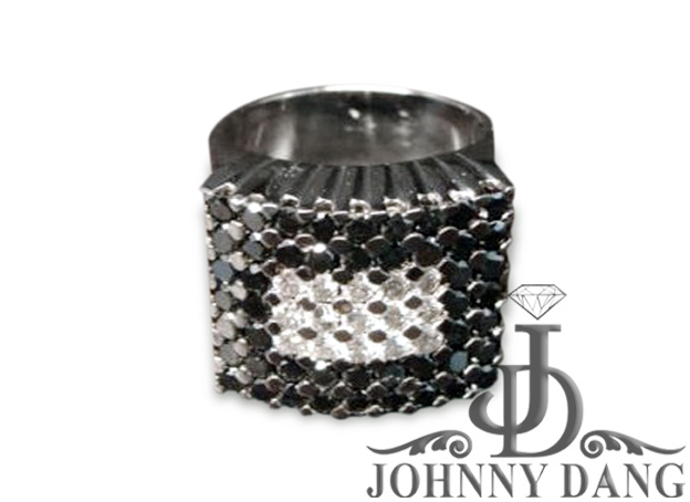 R-0044 - Johnny Dang Custom Diamond Ring