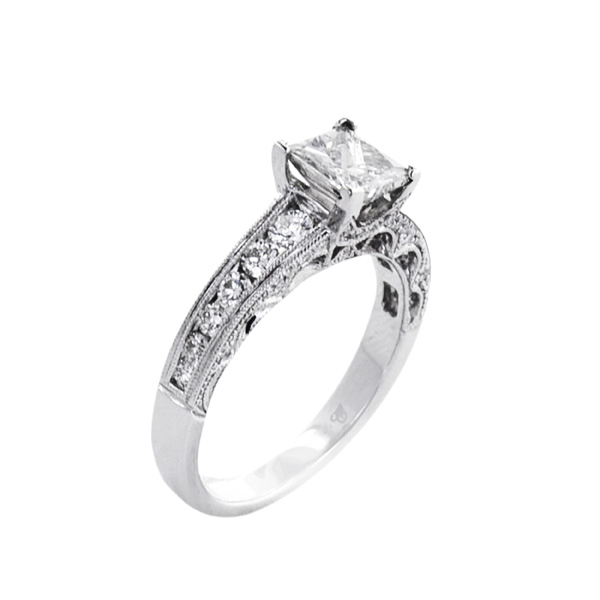 R0533 - Diamond Ring