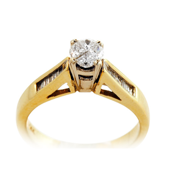 R25300556 - Diamond Ring