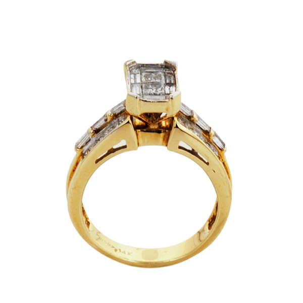 R25300571 - Diamond Ring