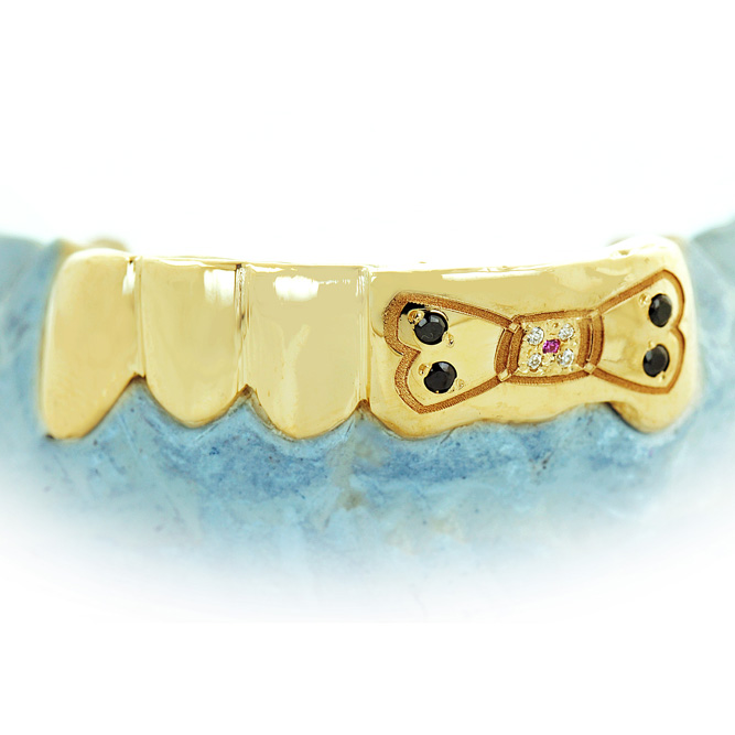 S141124-1  6 Teeth In Yellow Gold with Engraved Dog Bone